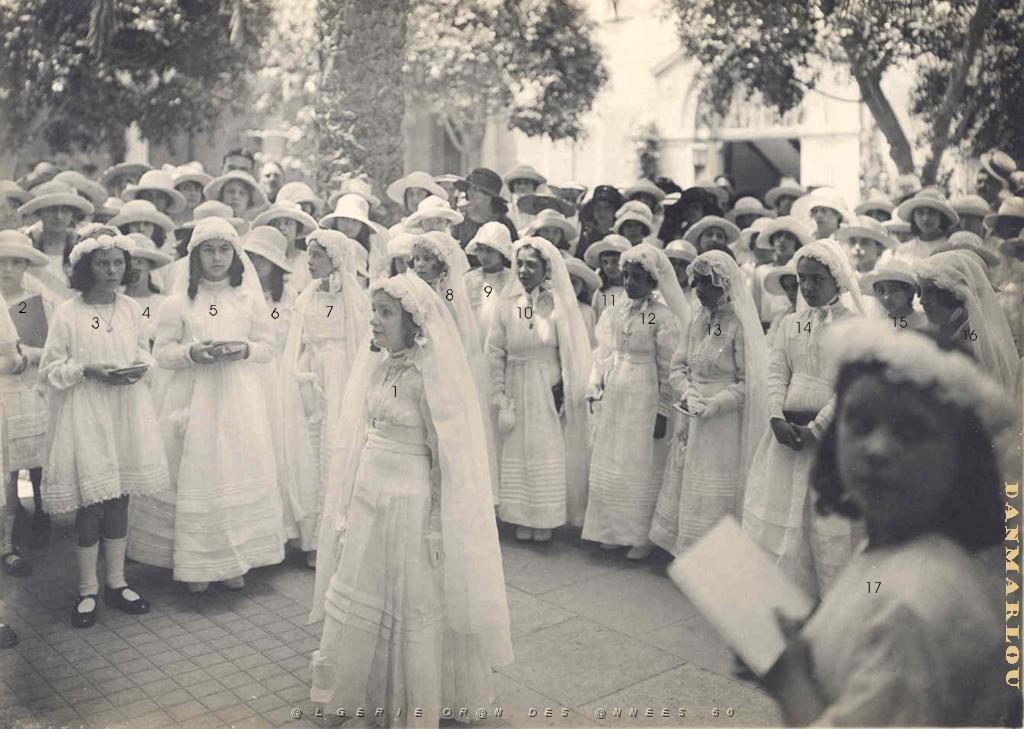 COMMUNIONS ORAN SOEURS TRINITAIRES DE SAINT LOUIS FILLES 19XX N02.JPG